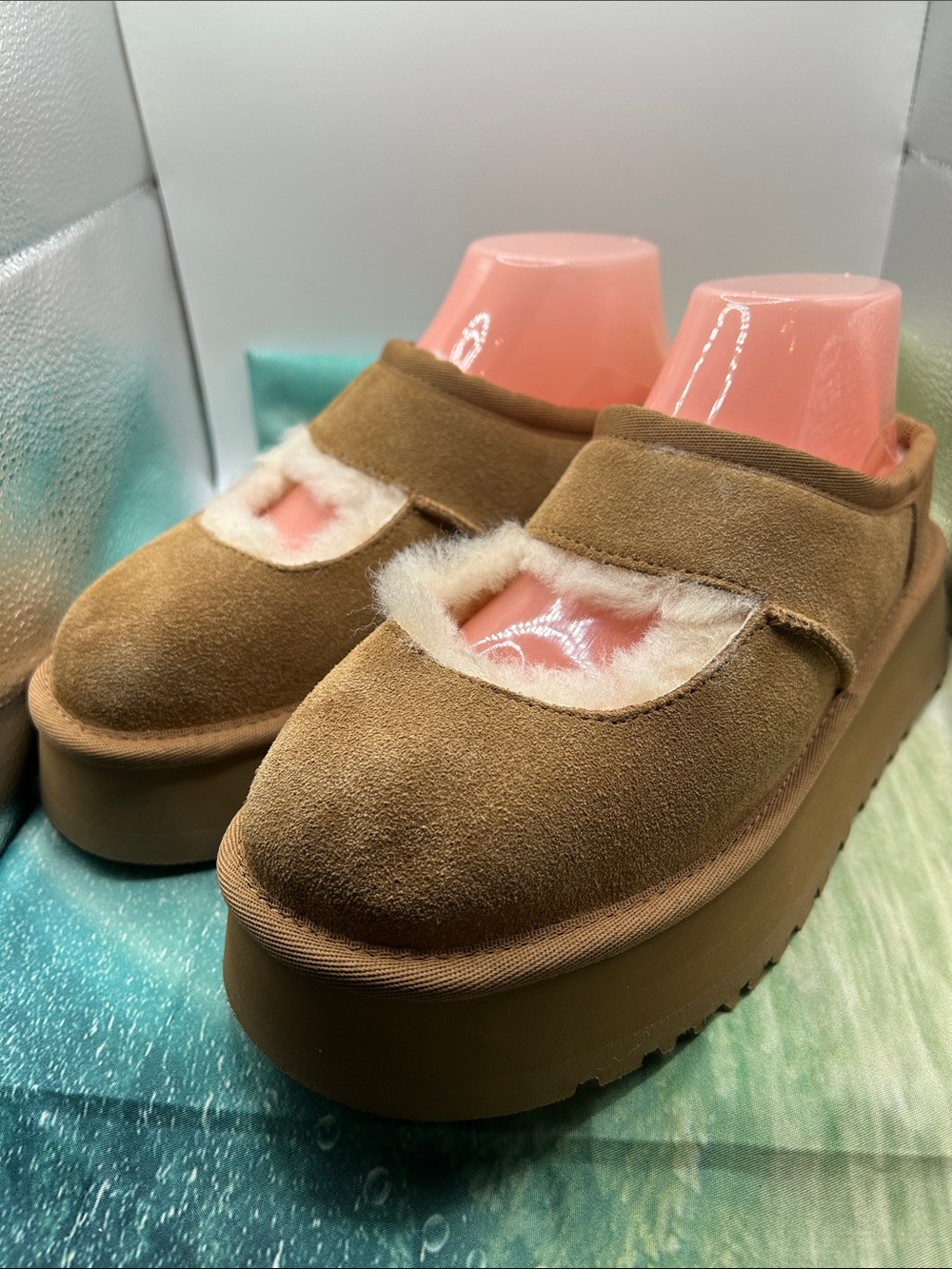 UGGS Ladies Bea Mary Jane Platform Clog, Blends Sherling with Peek-A-Boo Size 7